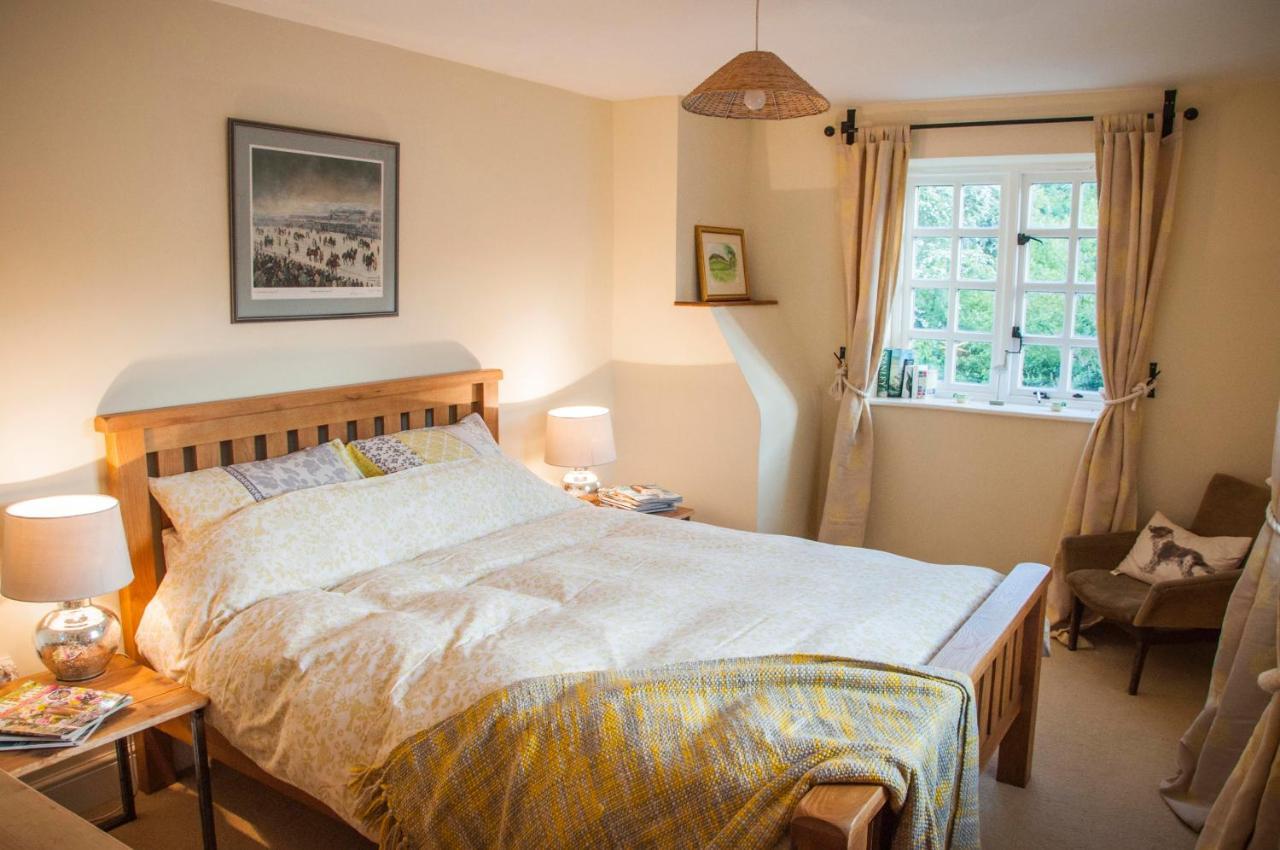 Bed and Breakfast Milton Farm East Knoyle Exterior foto