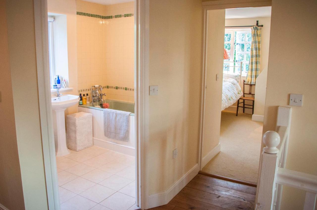 Bed and Breakfast Milton Farm East Knoyle Exterior foto